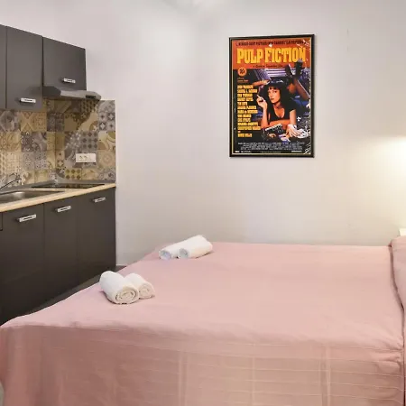 Apartment Bare-2 *